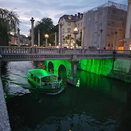 Riva In Old Town By The Cobblers' Bridge Apartamento *