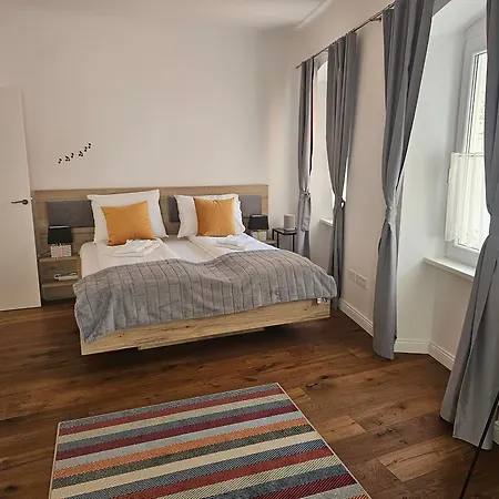 Riva In Old Town By The Cobblers' Bridge * Liubliana